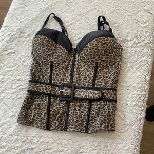 Leopard top